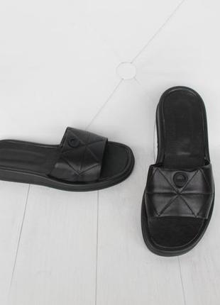 Черные кожаные босоножки 39 размера
