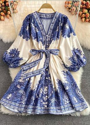 Невероятно красивые платья в сине-белом цвете с орнаментом на пуговицах❤️