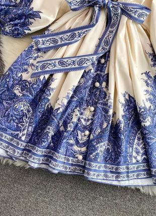 Невероятно красивые платья в сине-белом цвете с орнаментом на пуговицах❤️3 фото