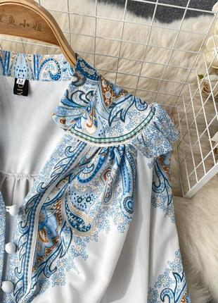 Невероятно красивые платья в самом тонком голубо-белом цвете с орнаментом на пуговицах❤️8 фото