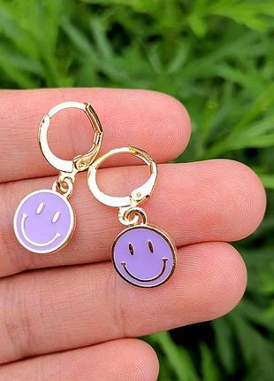 Жіночі сережки у формі милих смайлів бузкового кольору