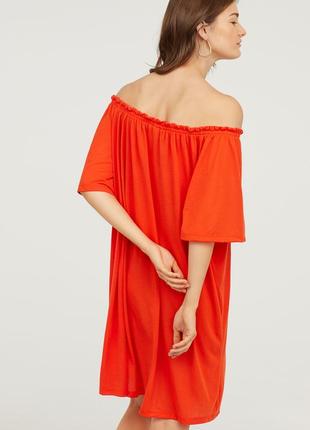 Новое ярко-оранжевое платье свободного кроя с открытыми плечами и широкими рукавами h&m5 фото