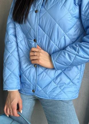 Весенняя женская стеганая куртка голубая2 фото