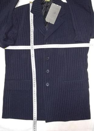 Костюм классика (пиджак, брюки, жилет)6 фото