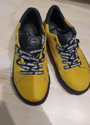 Кроссовки детские