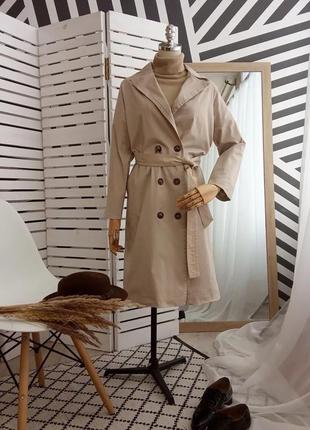 Красивий бежевий тренч від boohoo