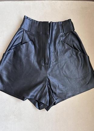 Шорти з шкіри