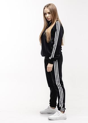 Жіночий спортивний костюм adidas