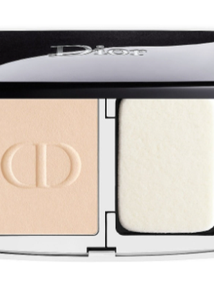 Компактний тональний засіб dior forever natural velvet compact foundation