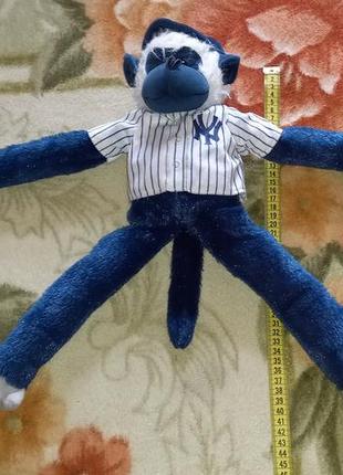 Обезьяна из липучками