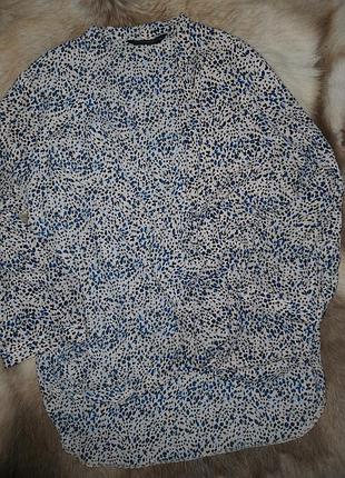 Блуза з цікавим принтом