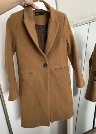 Демисезонное шерстяное пальто в мужском стиле zara. стильное пальто жакет zara woman 24р. шерстяное пальто zara xs1 фото