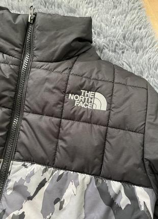 Стильна куртка tnf4 фото