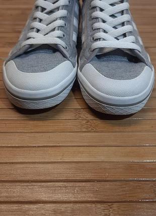 Кроссовки adidas 3