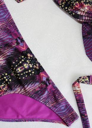 75в, 80а (низ л-м) купальник бикини фиолетового цвета с абстрактным узором5 фото
