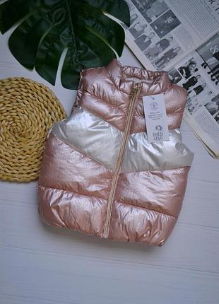 Отличная жилетка f&amp;f 3-6месяц желетка