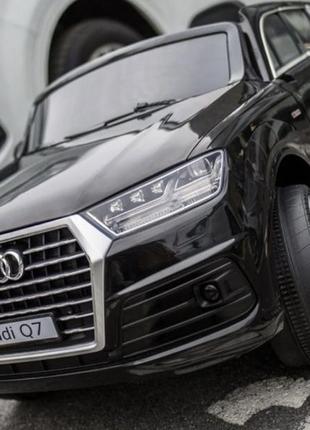 Электромобиль audi q7