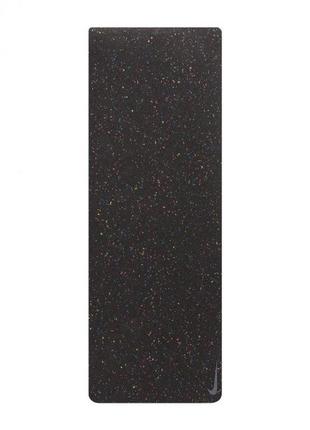 Коврик для йоги и фитнеса nike flow yoga mat 4 mm черный уни 61х172см n.100.2410.997.os3 фото