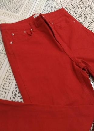 Красные женские джинсы от gina tricot размер 404 фото