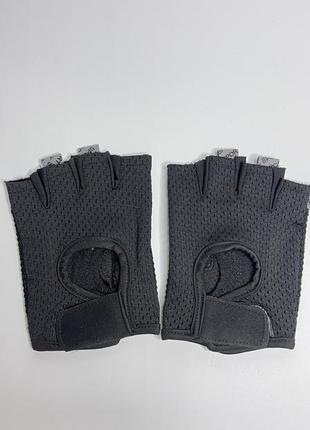 Женские спортивные перчатки черного цвета размер s2 фото
