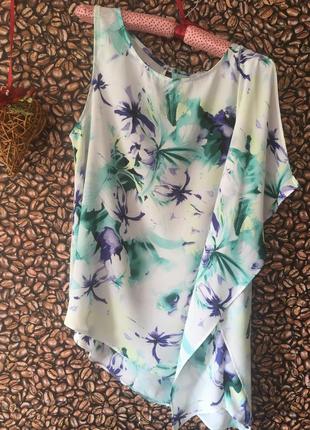 В подарунок до будь-якої покупки оригінальна блузка з воланами з одного боку