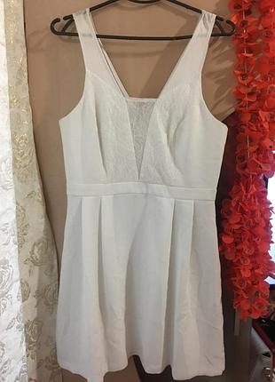 Нереально гарна сукня з ажурною вставкою bcbgeneration