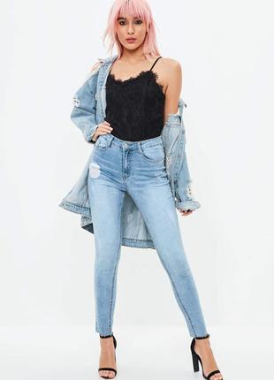 Крутые джинсы с высокой талией от missguided
