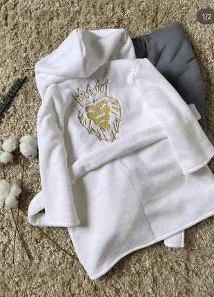 Дитячий халат із вишивкою