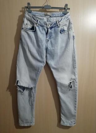 Джинсы-бойфренды, zara