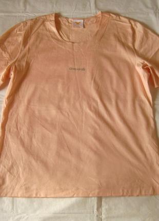 Пастельная футболка ghepardis sportswear, италия,  спереди надпись стразиками2 фото