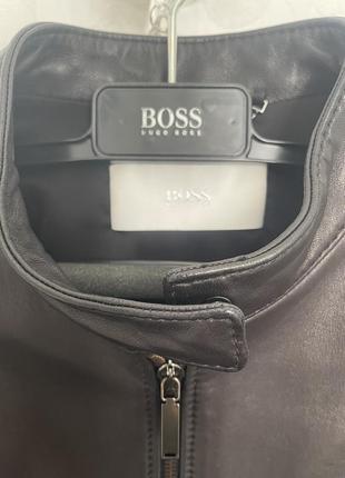 Кожаная куртка hugo boss7 фото