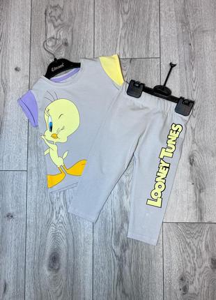 Костюм на дівчинку