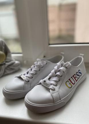 Кеди guess