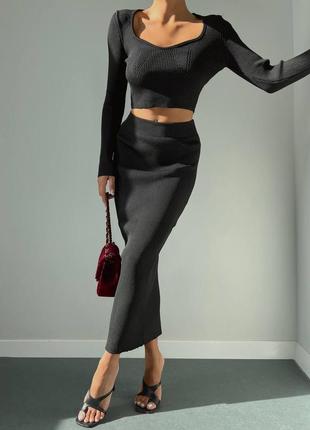 Женский комплект юбка миди и топ с длинным рукавом1 фото