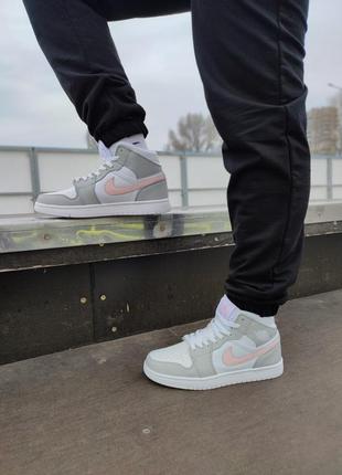 Женские кроссовки nike air jordan 1 retro high grey/pink7 фото