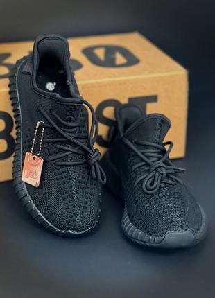 Кроссовки женские мужские adidas yeezy boost 350 черные кроссовки адедас изы 3506 фото