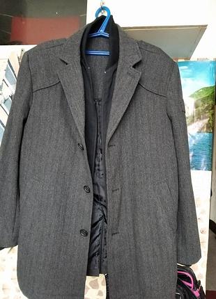 Пальто чоловіче ,коротке,нове. італія ,"in.tes. pra".