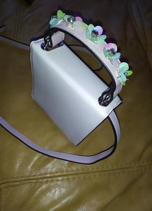 Нежная сумочка с цветами1 фото