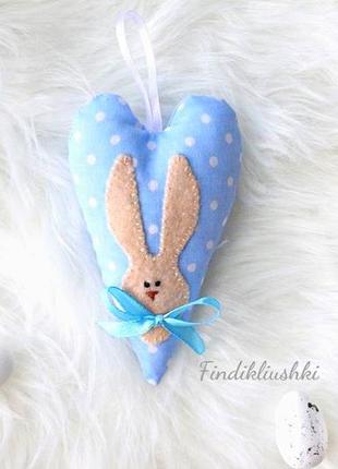 Пасхальные сердечки в стиле тильда. пасхальный зайчик. сердце с зайчиком