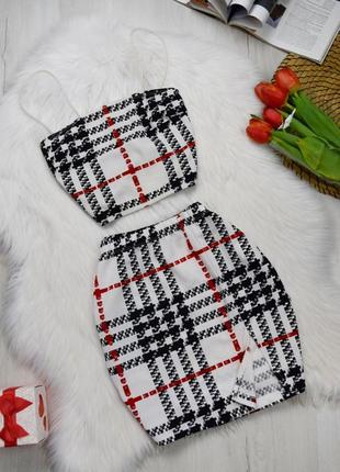 Костюм топ спідниця в клітинку з розрізом2 фото