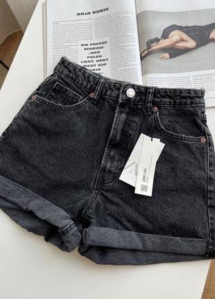 Нові джинсові шорти zara модель mom fit
