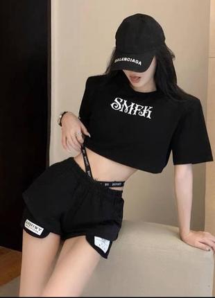 Очень стильные и крутые шорты с модным акцентом
