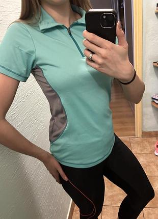 Спортивна футболка