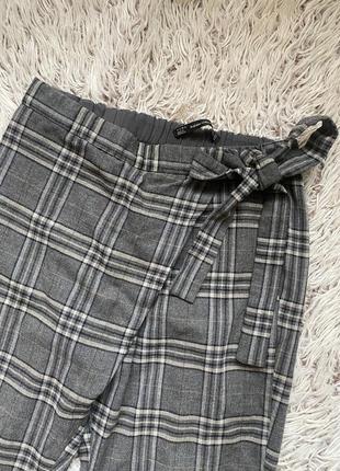 Очень красивые стильные брюки в клетку от zara