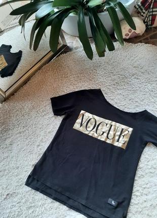 Майка  смпринтом "vogue"  италия