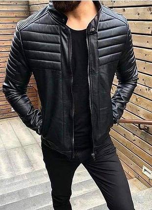 Чоловіча шкіряна куртка