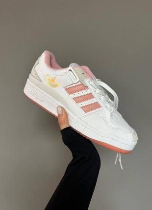 Женские кожаные кроссовки adidas forum. цвет коралловый с белым.