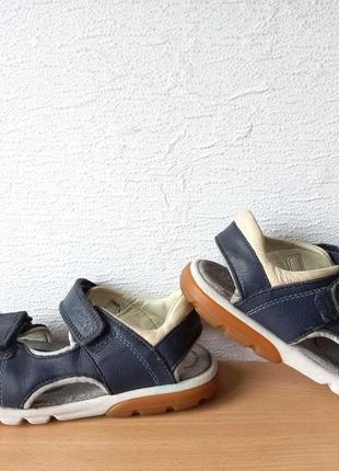 Суперовые кожаные босоножки сандалии clarks 33,5 р. по стельке 21,5 см4 фото
