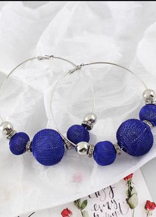 Сережки круглі кільця конго з шармами намистинами сітка сині1 фото