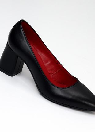Классические кожаные женские туфли натуральная кожа зауженный носок средний каблук2 фото